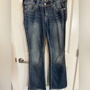 Silver Suki Surplus distress women’s jeans 30W x 32 inseam boot cut